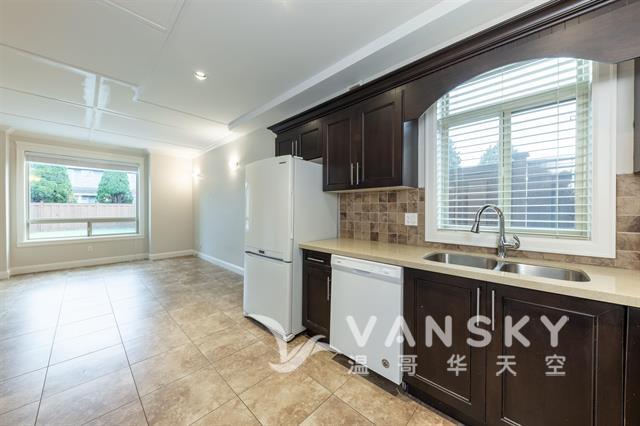 251206103455_Living and Kitchen.jpeg